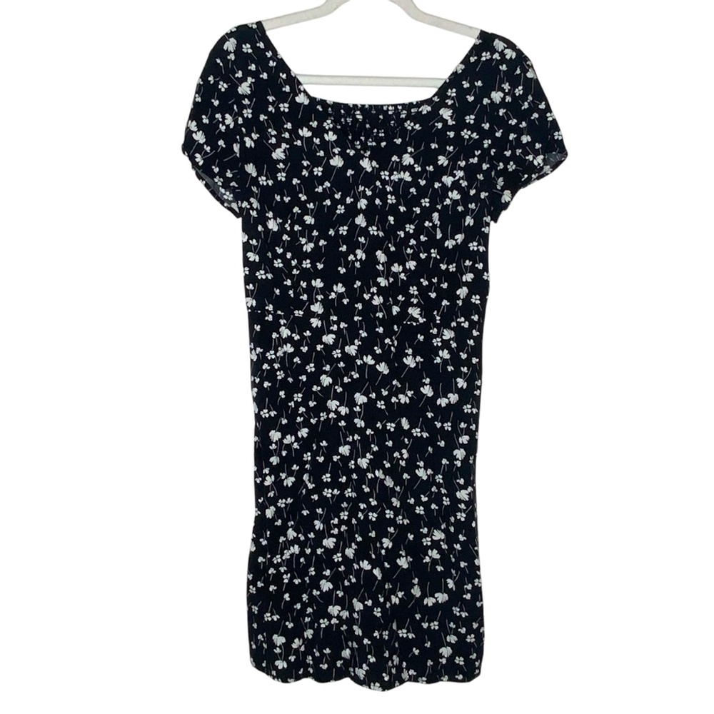 Old Navy black floral short sleeve dress. Juniors M